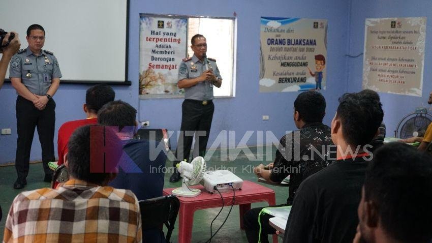 Wujudkan Pembinaan Kepribadian, Kalapas Berikan Pengarahan dan Pelatihan Moralitas ke Warga Binaan