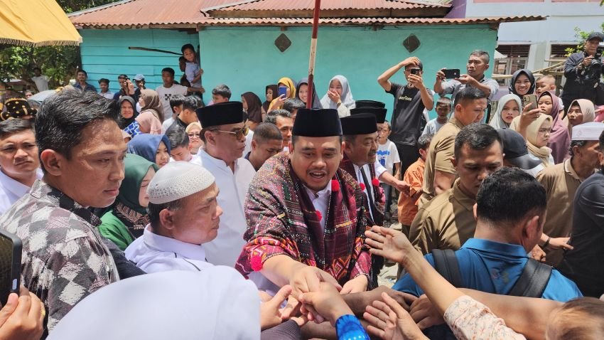 Bobby Nasution Disambut Dua Calon Bupati dan Ribuan Warga Madina