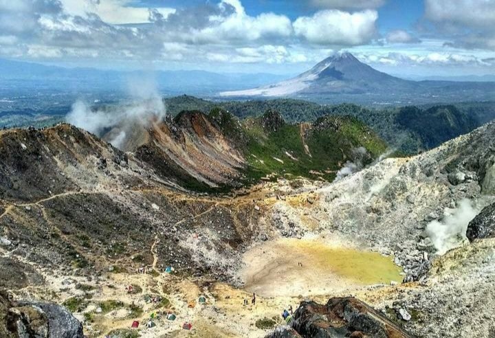 Terjatuh dari Ketinggian 20 Meter, Pendaki Muda Tewas di Gunung Sibayak