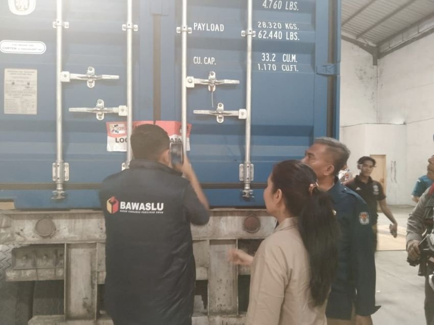 KPU Medan Terima Logistik Surat Suara Pilkada 2024