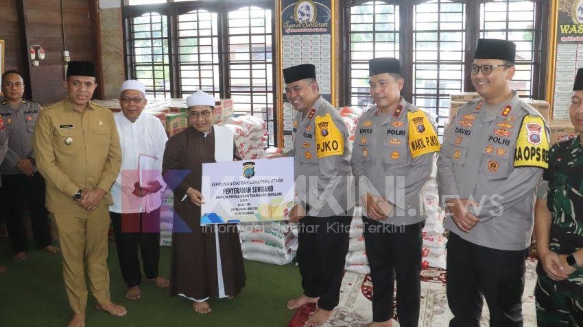 Kapolda Sumut Silaturahmi ke Tuan Guru Babussalam Langkat