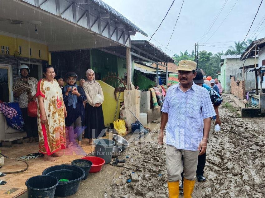 Tinjau Banjir di Binjai, Wali Kota Amir Hamzah Imbau Warga Waspada