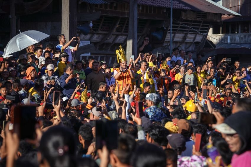 Survei Litbang Kompas , Bobby-Surya Ungguli Edy-Hasan