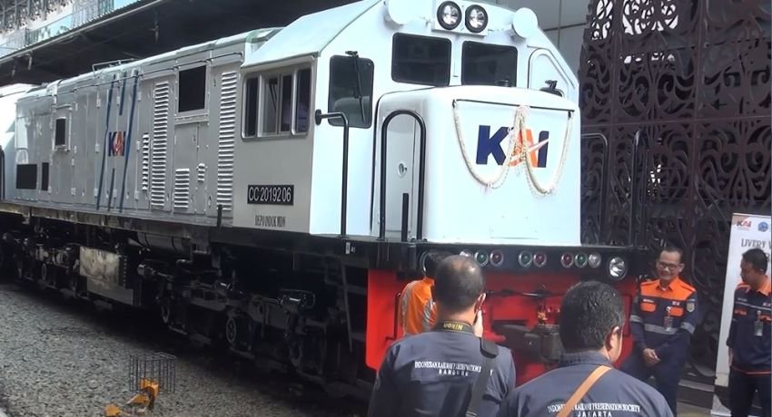 Jelang Nataru, KAI Sumut Tambah Lokomotif Kereta Api Baru