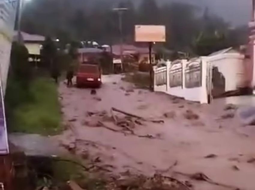 Banjir Bandang Terjang Tapanuli Utara