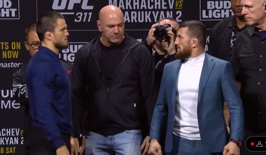 Serunya Konferensi Pers UFC 311: Perdebatan Umar Nurmagomedov vs Merab Dvalishvili Tegang Sekaligus Lucu