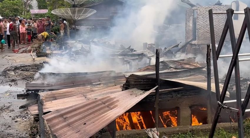 Sepuluh Rumah Warga di Labusel Hangus "Dilahap Si Jago Merah"