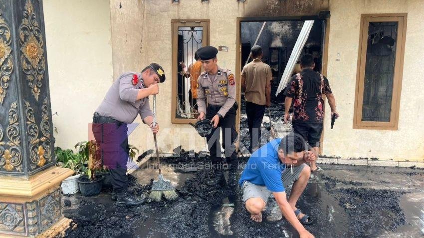 Warga Desa Hutalimbong Padangsidimpuan Mendadak Heboh, Satu Unit Rumah Terbakar