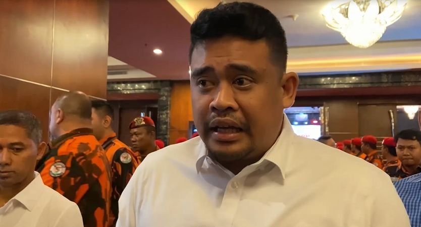 Kasus Belajar di Lantai, Bobby Minta Orangtua Murid Pindahkan Anaknya ke SD Negeri