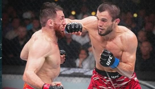 Kalah dari Merab Dvalishvili, Umar Nurmagomedov Berbagi Penghargaan 'Fight of The Night' Kendati Patah Tangan di Ronde Pertama dan Kelelahan