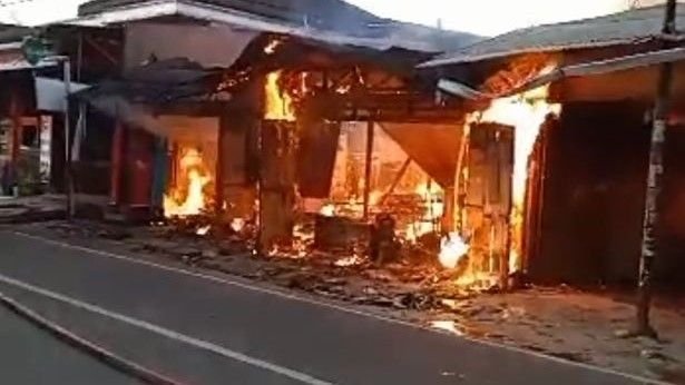 Sejumlah Rumah dan Kios Terbakar di Medan Kemarin Sore