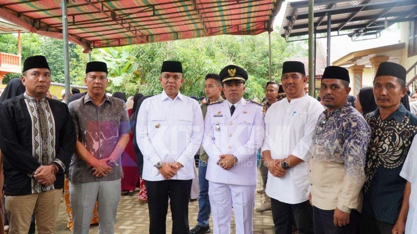 Pj Bupati Langkat Faisal Hasrimy Pimpin Upacara Pelepasan Jenazah Kades Serapuh ABC