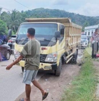 Pria Penimbun Jalan Rusak di Sihoring-Koring Tewas Usai Ditabrak Truk
