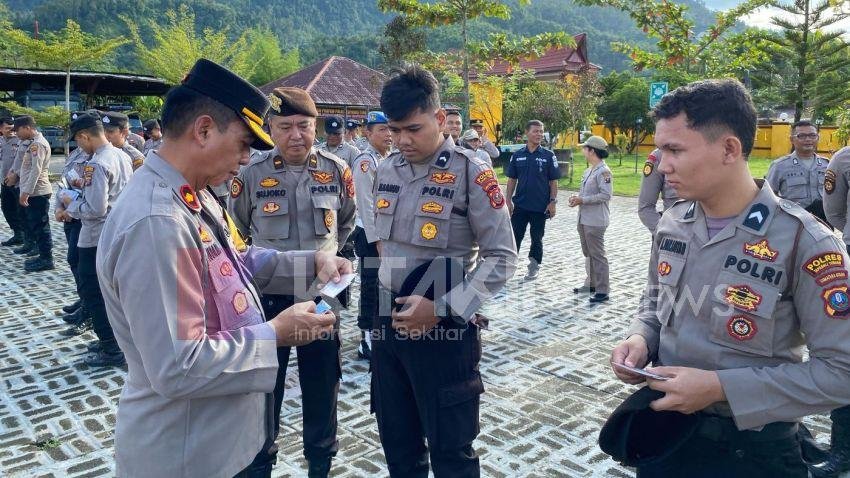 Antisipasi Pelanggaran Disiplin, Propam Polres Tapteng Periksa Personel Polisi