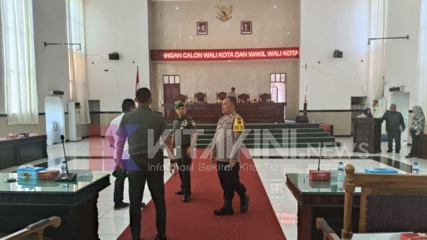 Polres Siantar Hadiri Rapat Paripurna DPRD Paslon Terpilih, Aman dan Kondusif