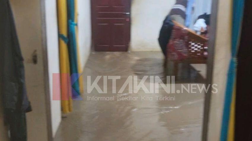 Banjir Kepung Kota Padangsidimpuan, Jalinsum dan Puluhan Rumah Terendam