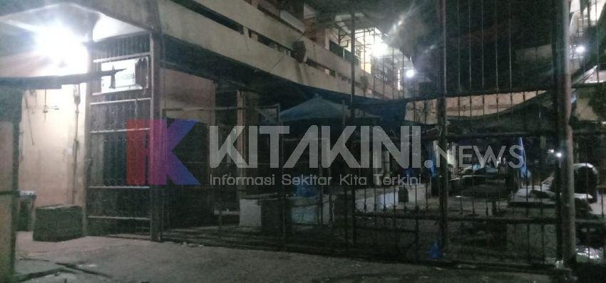 Sebagian Gerbang Utama Pasar Horas Terbuat Dari Kayu