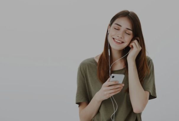 Amankan Telinga, Pakai Earphone dengan Rumus 60