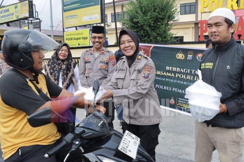 Polres Siantar dan Jurnalis Berbagi Takjil dan Buka Puasa Bersama