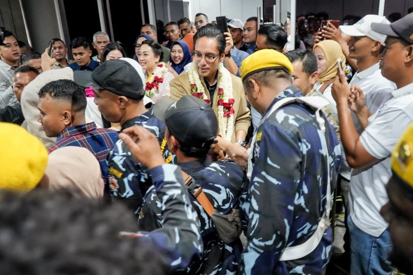 Tiba di Medan, Wali Kota Medan Disambut Ratusan Masyarakat