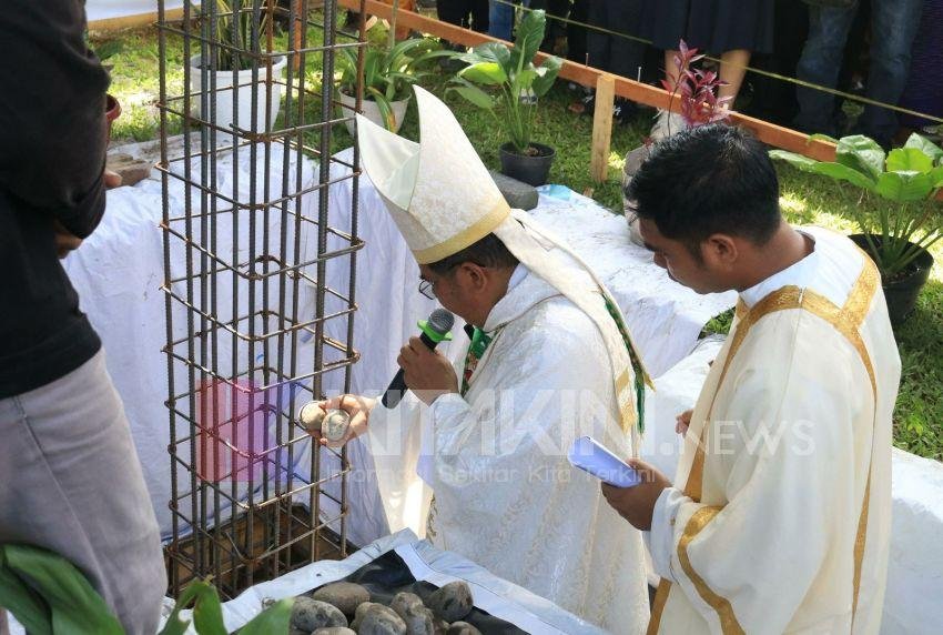 Peletakan Batu Pertama Pembangunan Gedung Pastoran dan Ruang Multi Fungsi
