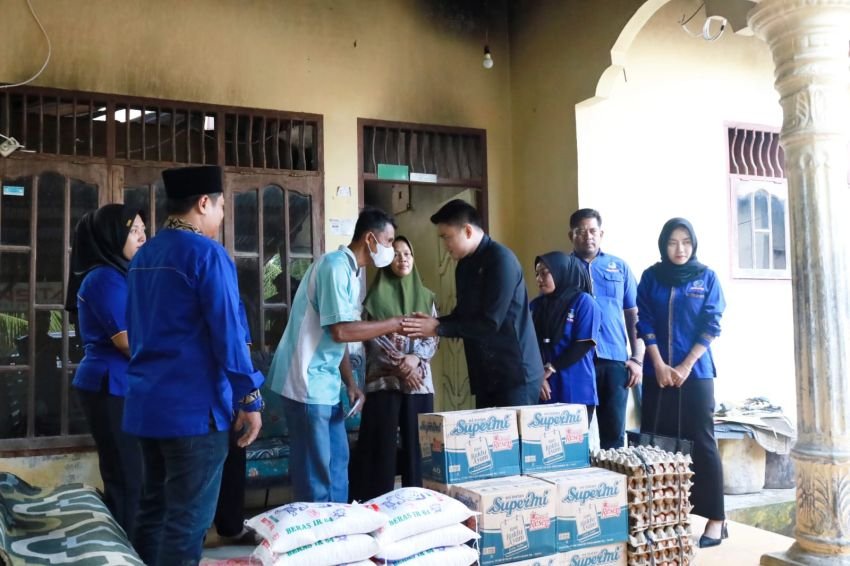 Berkah Ramadhan 1446 H, Ricky Anthony Salurkan Bahan Pangan dan Tali Asih Kepada Korban Kebakaran di Langkat