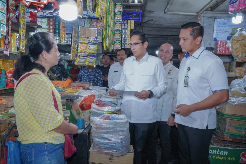 Tanggapi Keluhan Pedagang di Pasar Petisah, Ini Kata Rico Waas!