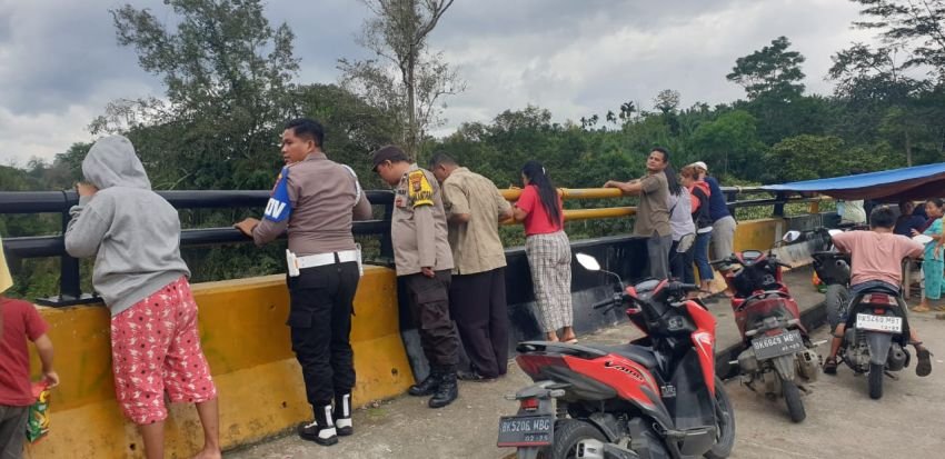 Kades Liangpematang di STM Hulu Hilang Misterius di Jembatan Titi Kabel