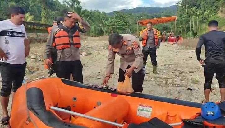 Update, Tim SAR Temukan Puing Minibus Pemandu Mobil Jenazah di Pakpak Bharat