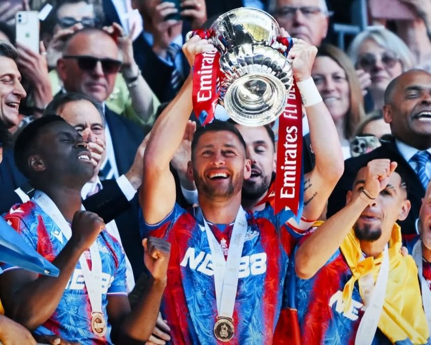 Sejarah Tercipta! Crystal Palace Taklukkan Manchester City dan Raih Trofi FA Cup Pertama