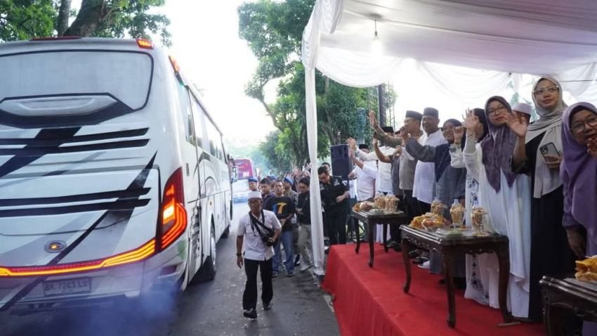 Bupati Langkat Lepas 360 Calhaj, Titip Doa untuk Negeri Bertuah