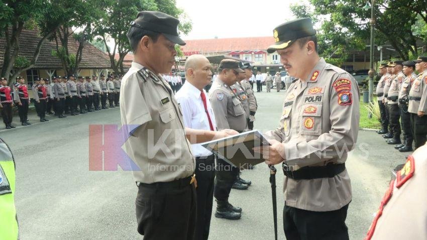 Berdedikasi dan Integritas Tinggi, 6 Personel Polres Binjai Terima Penghargaan