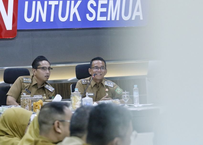 Pimpin Rapat Evaluasi PAD Triwulan 2, Rico Waas: Manfaatkan Setiap Potensi yang Ada!
