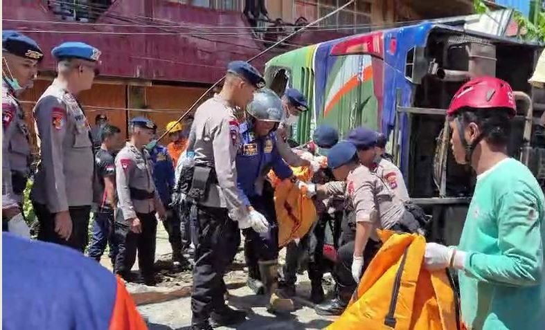 Kecelakaan Bus ALS di Sumbar, Sopir Belum Sadarkan Diri