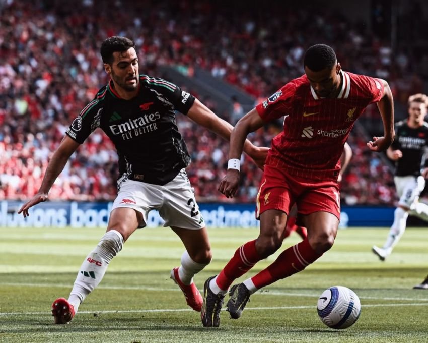 Liverpool dan Arsenal Kembali Berbagi Poin: Dua Kali Imbang 2-2 di Musim 2024/2025