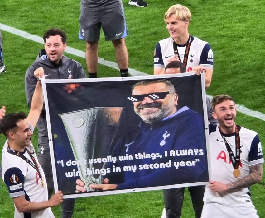 Postecoglou dan Son Bangga Bawa Tottenham Juara Liga Europa 2025: Ini Mengubah Segalanya!