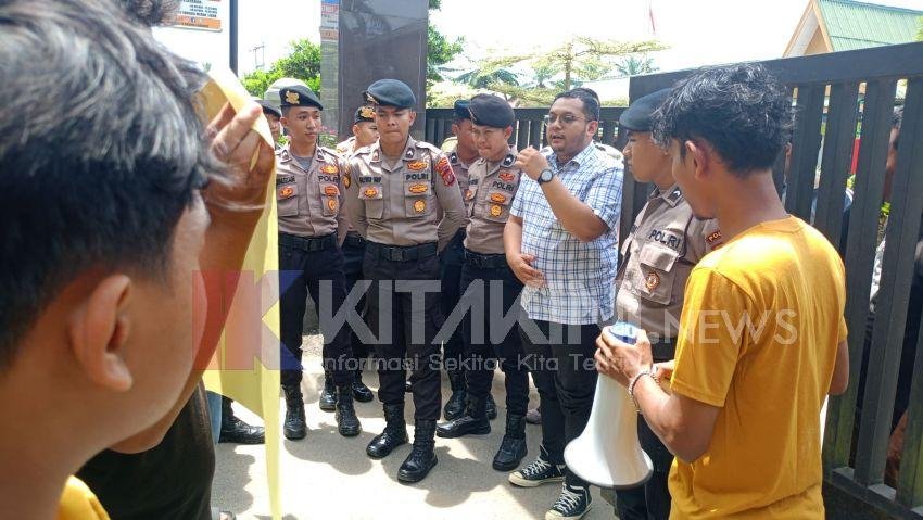 Massa GARANSI Demo Kejari Langkat Tuntut Periksa Kadis PUPR