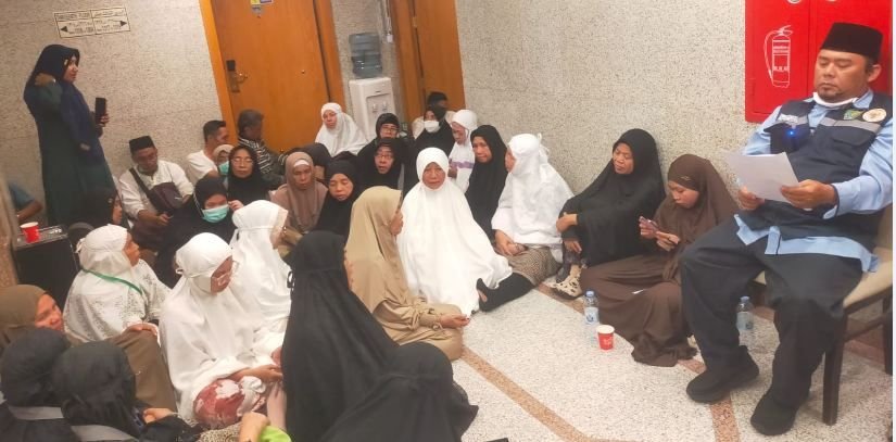 Sebanyak 360 Jemaah Haji Kloter 9 KNO Diberangkatkan Menuju Mekkah