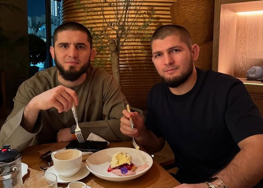 Islam Makhachev Tak Akan Lepas Gelar Ringan, Siap Hadapi Siapapun Lawan dari UFC Termasuk Ilia Topuria