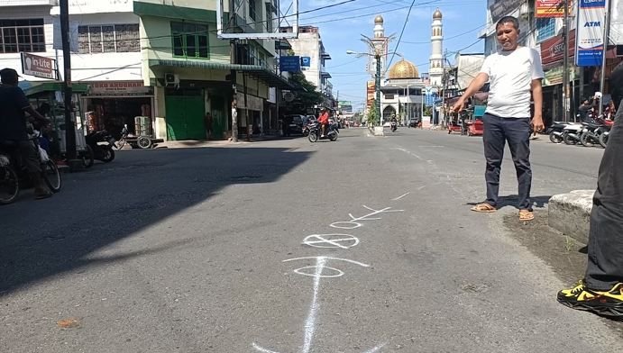 Polisi Ditabrak Pemotor saat Razia Kendaraan