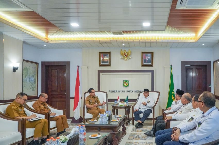 Rico Waas Ajak Permudah Administrasi Kependudukan