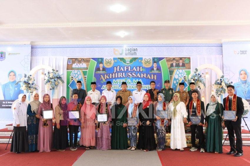 Wisuda dan Perpisahan MTS & MA Al-Ishlahiyah Binjai: Menyiapkan Generasi Cerdas di Era Globalisasi