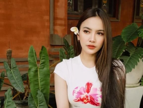 Mahalini Bikin Prosesi Pemakaman Anjing