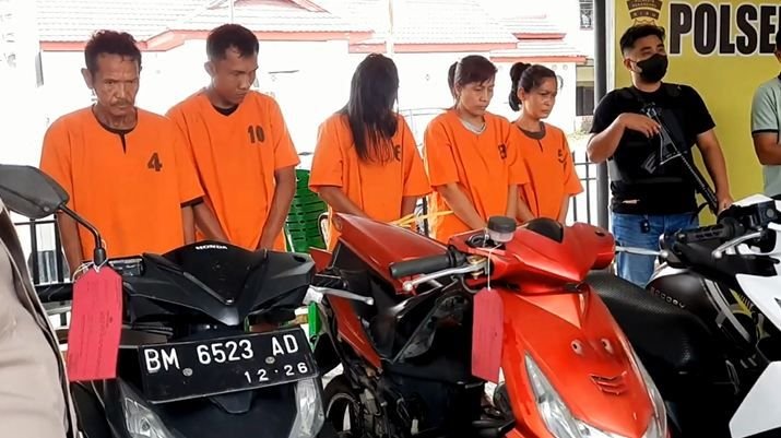 Tiga Wanita dan Juru Parkir Terlibat Sindikat Curanmor di Pekanbaru