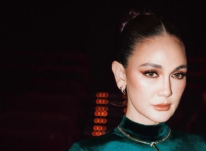 Usai Nikah, Luna Maya Harus Pulang Jam Delapan Malam