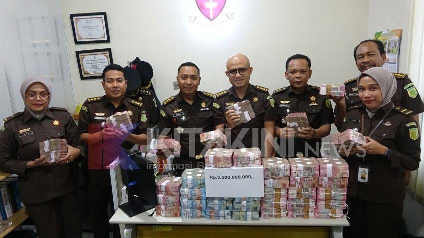 Kejatisu Terima Penitipan UP Kerugian Negara Rp3,5 Miliar