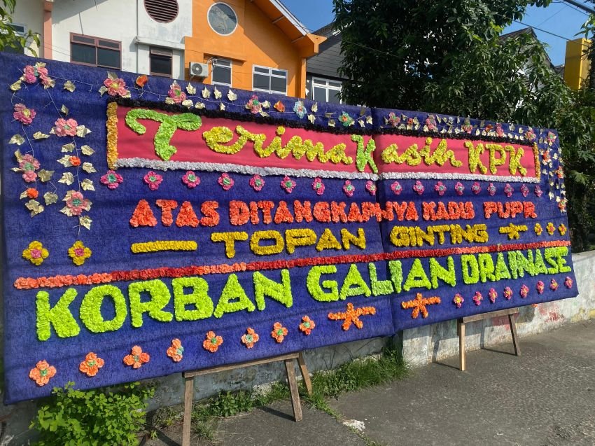 Usai Kadis PUPR Sumut Ditangkap, Medan Dibanjiri Papan Bunga, Gubernur Bobby Buka Suara