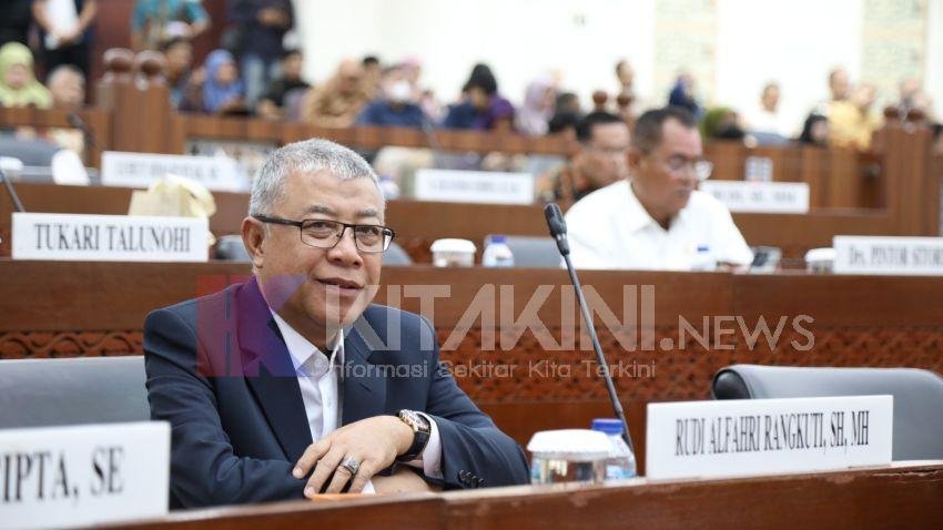 Rudi Alfahri Pertanyakan Anggaran SMA/SMK Gratis
