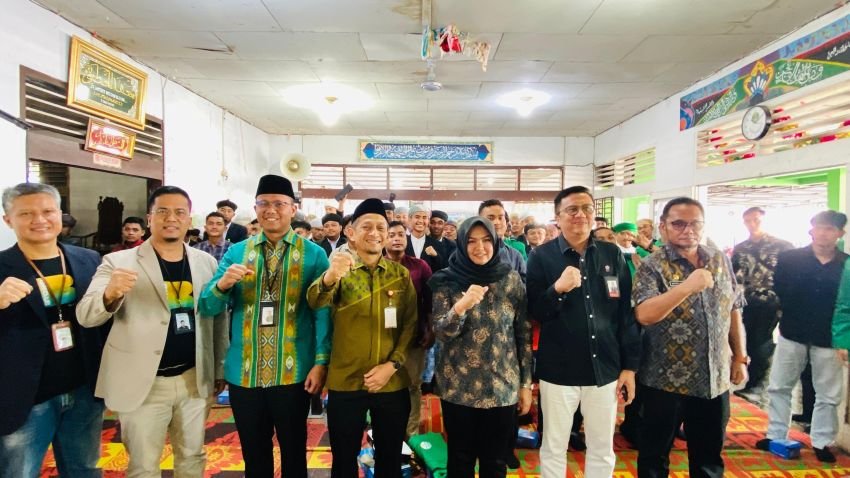 OJK Gelar Edukasi Keuangan Syariah di Pondok Pesantren Musthafawiyah