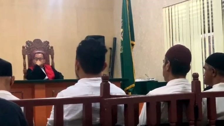 Hakim Vonis Ringan 6 Anggota Polisi Gelapkan Narkoba di Riau